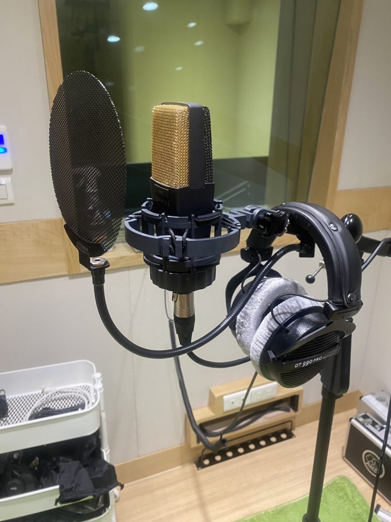 🏠 宅錄 vs 錄音室：哪個更適合你的聲音作品？