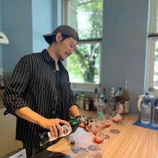 張少綱（Gorn）：配音員